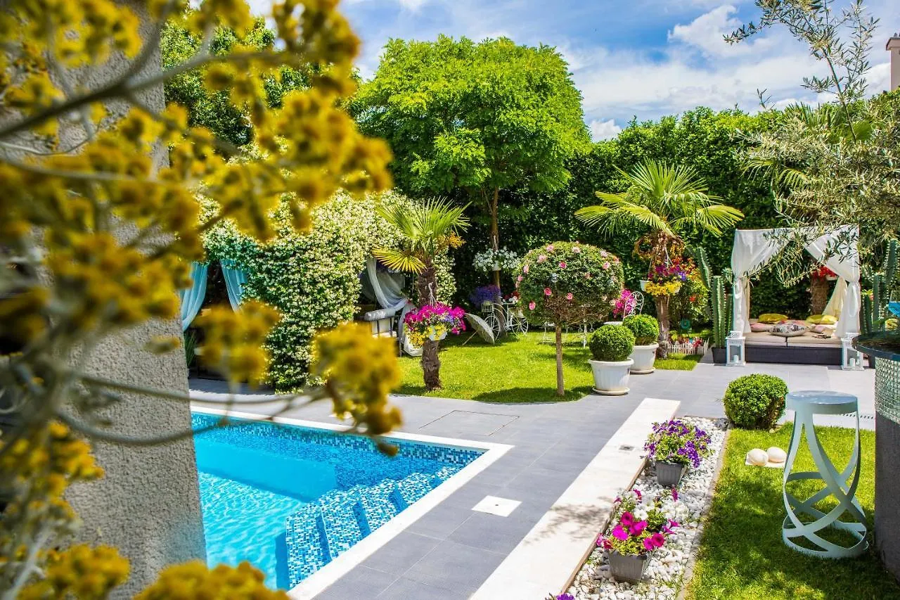 ***Green Dream***- Villa In Split Chorvatsko