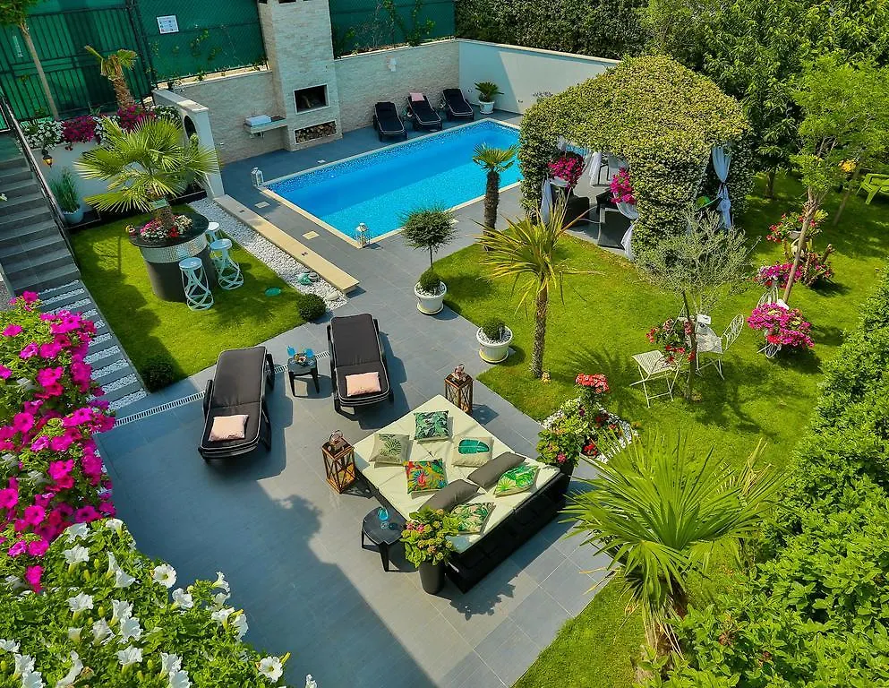 ***Green Dream***- Villa In Split